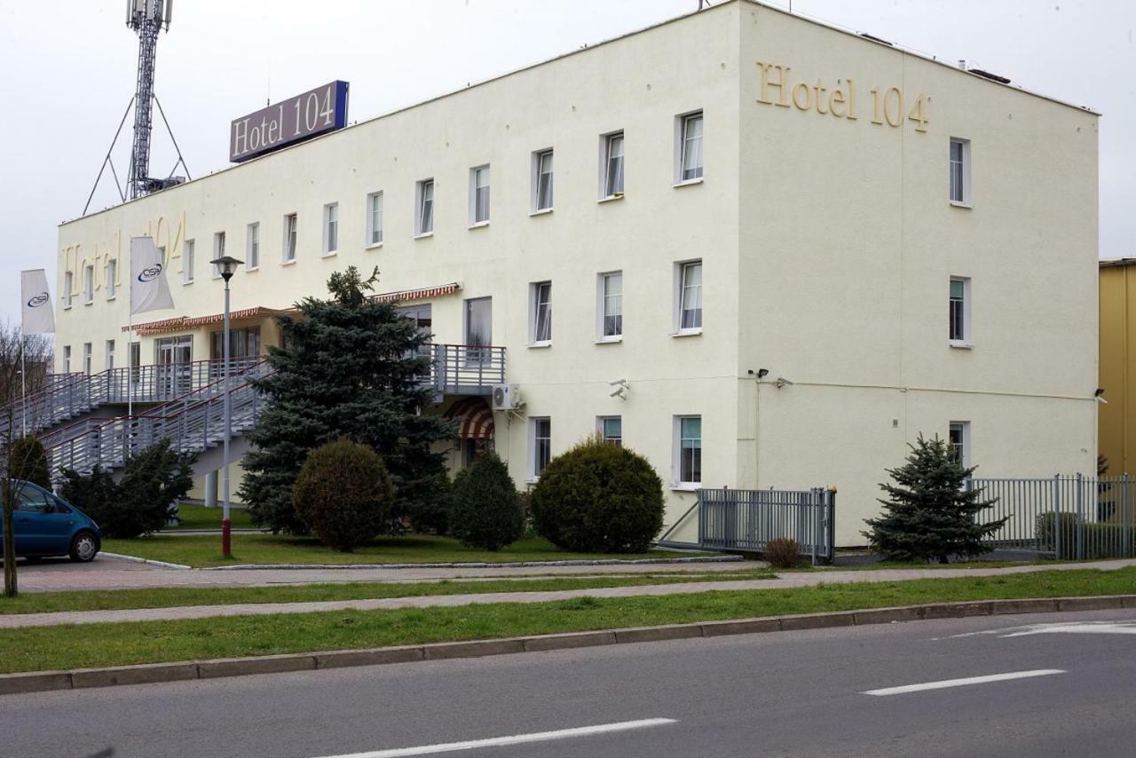 Hotel 104 Stargard Szczeciński Exteriör bild