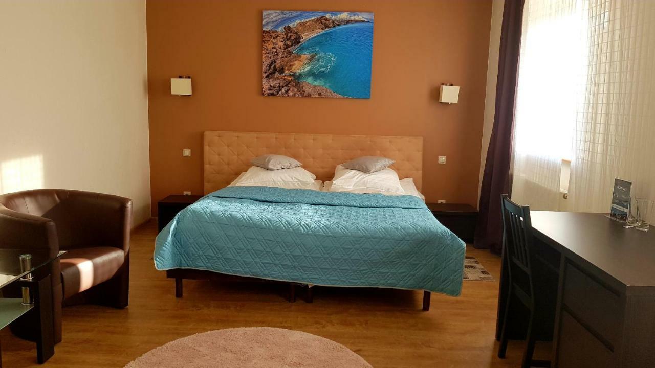 Hotel 104 Stargard Szczeciński Exteriör bild