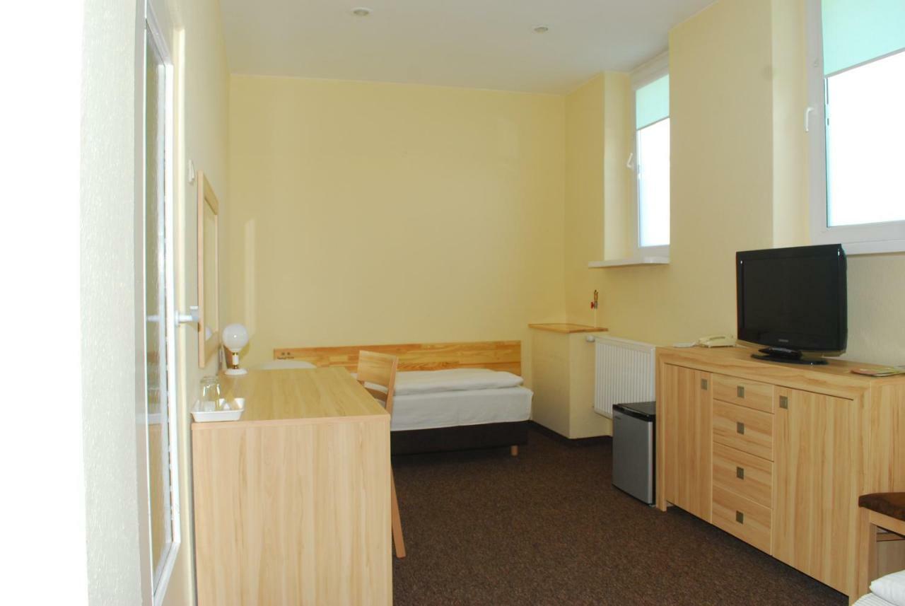 Hotel 104 Stargard Szczeciński Rum bild